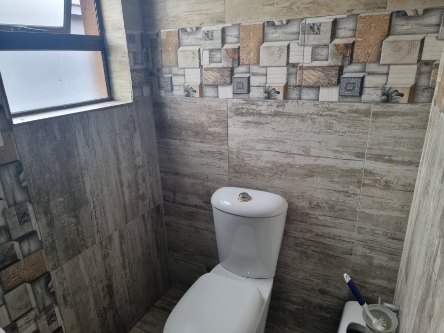 5 Bedroom Property for Sale in Cashan North West